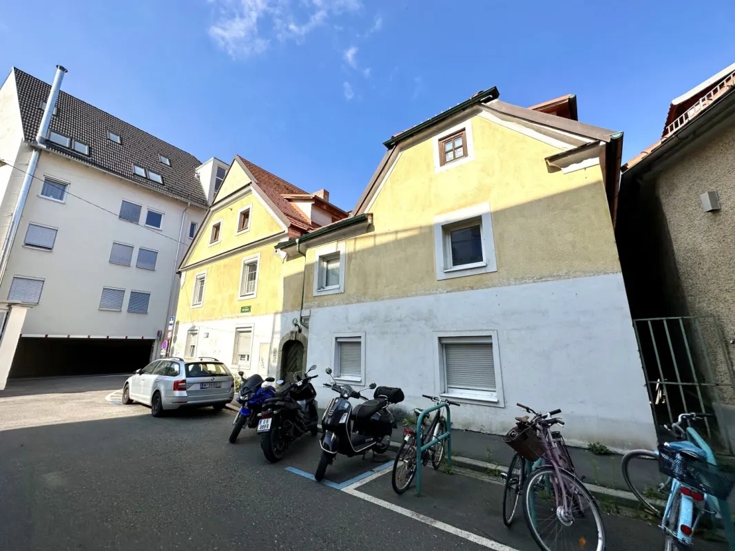 3-geschossiges Zinshaus in der Grazer Innenstadt angrenzend an den 1.Bezirk - Bild 1