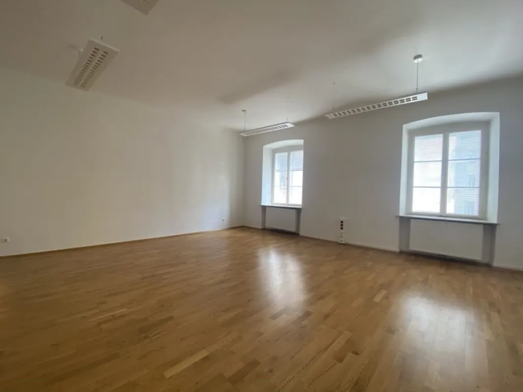 Sehr gepflegtes Büro in absoluter Bestlage – Innere Stadt direkt beim Franziskanerplatz - Bild 1