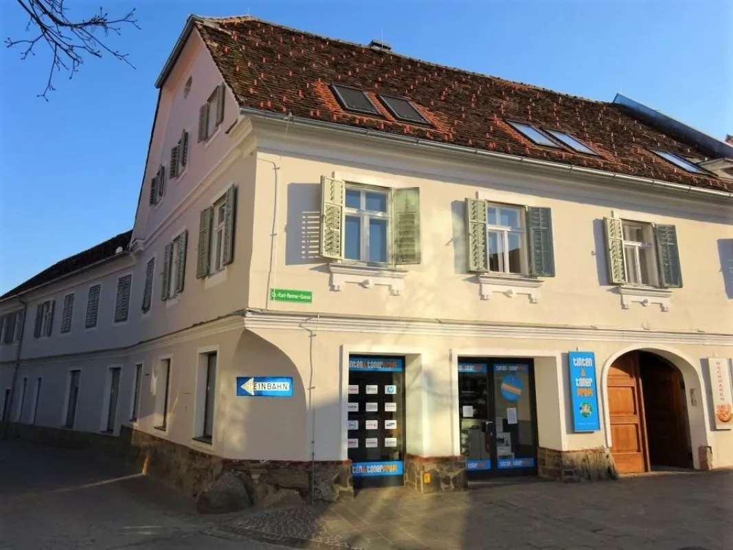 Hochwertig saniertes, historisches Stadtpalais mit Parkplätzen in der Weizer Innenstadt - Bild 1