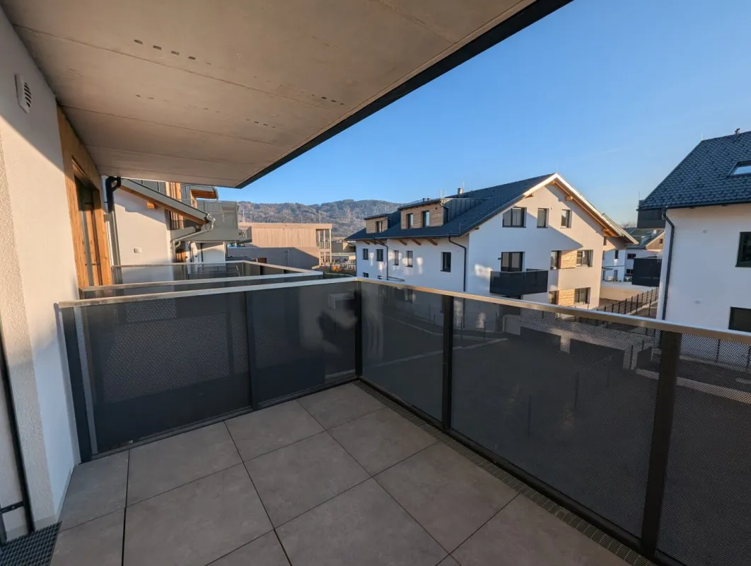 Bezugsfertig - gemütliche 2 Zimmer Erstbezugs-Wohnung mit Balkon im Ortszentrum Hallwang! - Bild 1