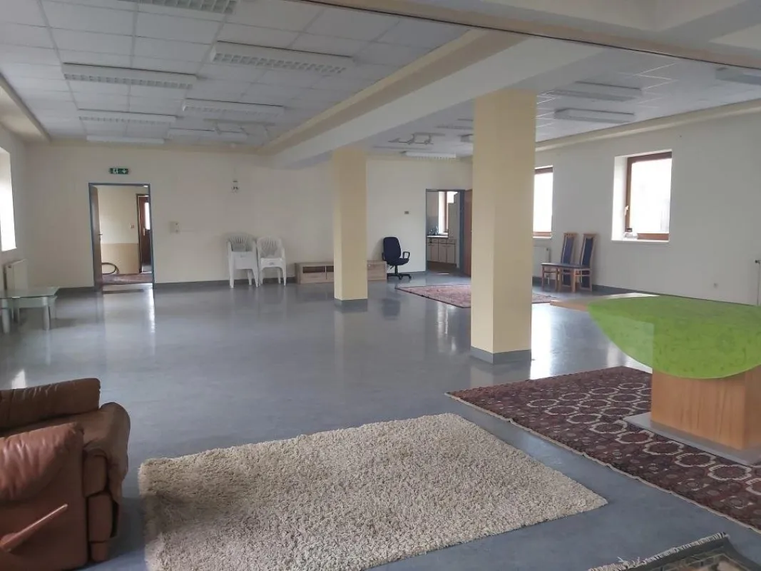 Gepflegte Räumlichkeiten im Erdgeschoß eines Hauses in Leoben-Lerchenfeld ! - Bild 1
