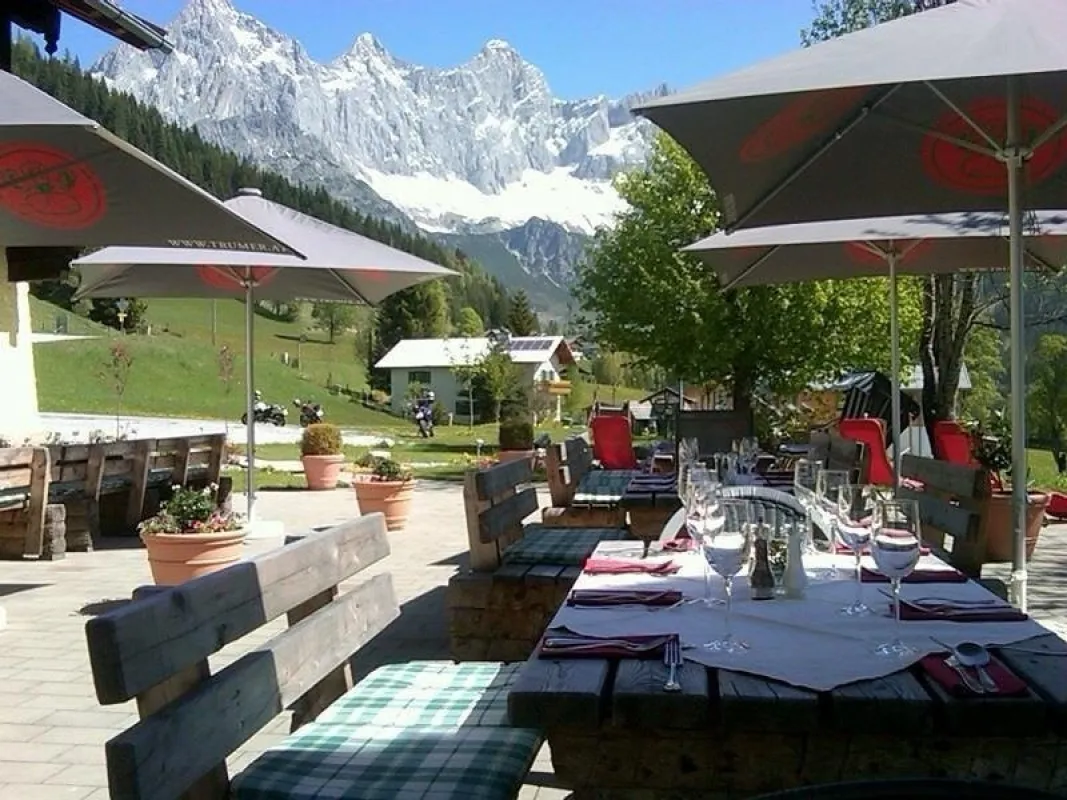Hotel / Pension im Herzen der „Ski Welt Amade“ - Bild 1