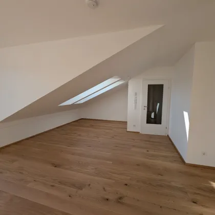 Bezugsfertig - exklusive 4 Zimmer Erstbezugs-Dachgeschoss-Wohnung mit traumhaftem Ausblick im Ortszentrum Hallwang! - Bild 3