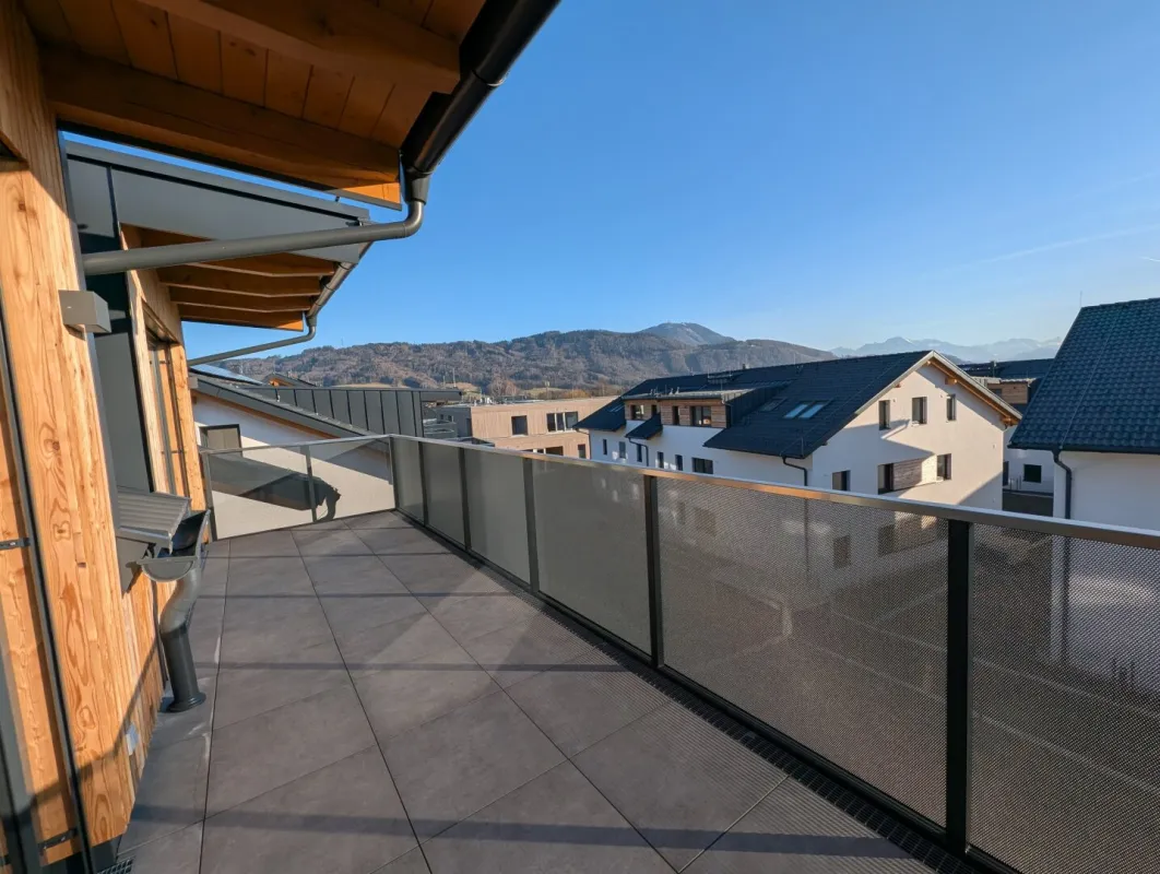 Bezugsfertig - exklusive 4 Zimmer Erstbezugs-Dachgeschoss-Wohnung mit traumhaftem Ausblick im Ortszentrum Hallwang! - Bild 1