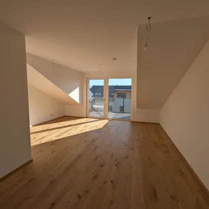 Bezugsfertig - exklusive 2 Zimmer Erstbezugs-Dachgeschoss-Wohnung mit Balkon in Panoramalage im Ortszentrum Hallwang! - Bild 2