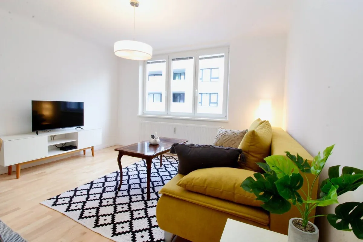 3,5% Nettorendite! Neuwertige 5-Zimmer-Wohnung in 1100 Wien auf 96m²! Befristet vermietet bis Sommer 2027! - Bild 1
