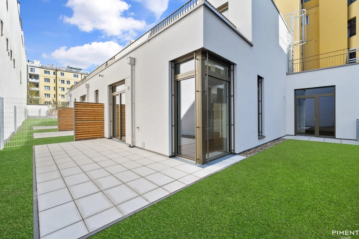 LILIE - Großzügiges Hofhaus mit Terrassen und  Garten - Bild 1