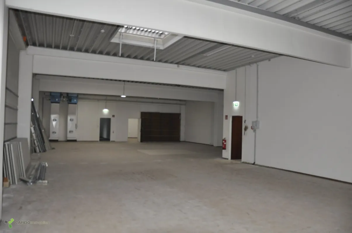 Modernes Gewerbefläche als Verkaufsfläche,Lager und Büro/Firmensitz/Kirche/Moschee, Fitness oder Turnräume, Kinderspielplatz, Veanstaltugssal, Mietobjekt mit Parkplatzmöglichkeit - Bild 1