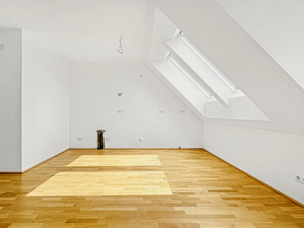2-Zimmer Dachgeschosswohnung auf einer Ebene mit Terrasse | 1100 Wien - Bild 1