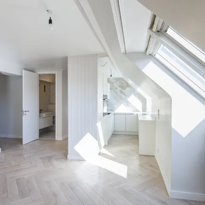 Klassische 74m² sanierte Dachgeschosswohnung – Helle, stilvolle Wohnoase in 1040 Wien - Bild 3