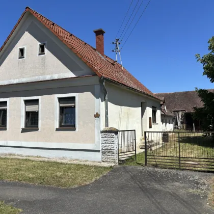 **  LITTLE SUNSHINE ** Gaas - hübsches, kleines Bauernhaus mit Nebengebäude in netter Ortsrandlage - renovierungsbedürftig !! - Bild 2