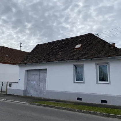 Arkaden-Streckhof mit extra Gästehäuschen und Nebengebäuden - Bild 2