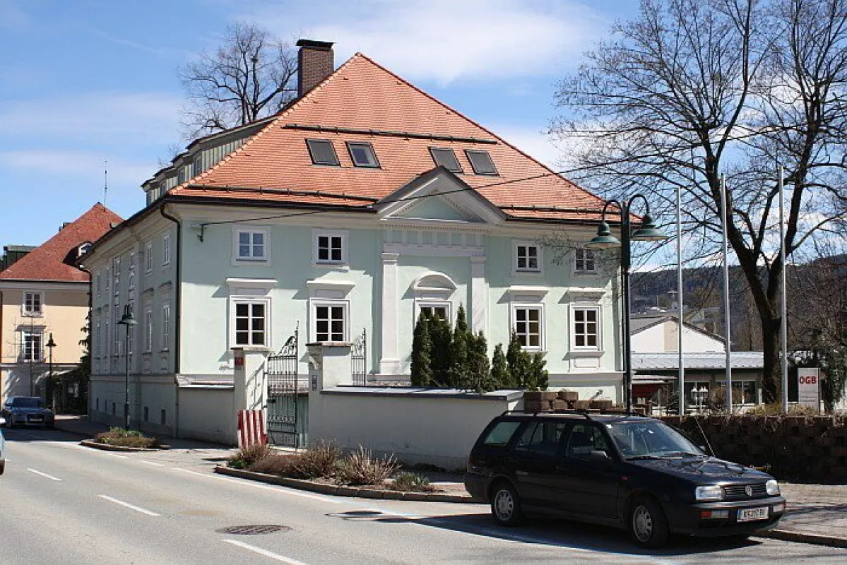 Schloss in Krumpendorf am Wörthersee – Denkmalgeschütztes Juwel mit Geschichte - Bild 1