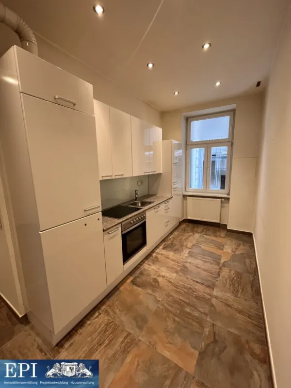 3 Zimmerwohnung, zentral begehbar in der Lerchengasse steht ab sofort zum Verkauf, adaptierungsbedürftig - Bild 1
