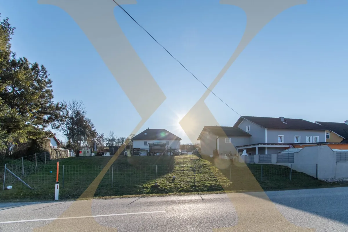 Ruhig gelegenes Grundstück für Ihr Eigenheim in Hinzenbach (Kalköfen) zu verkaufen! - Bild 1