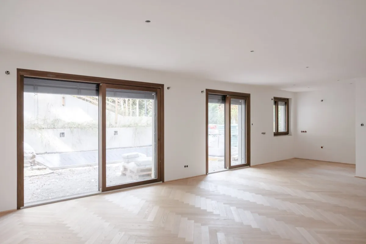 Luxus-Garten-Apartment mit beheizbarem Edelstahlpool - Bild 1