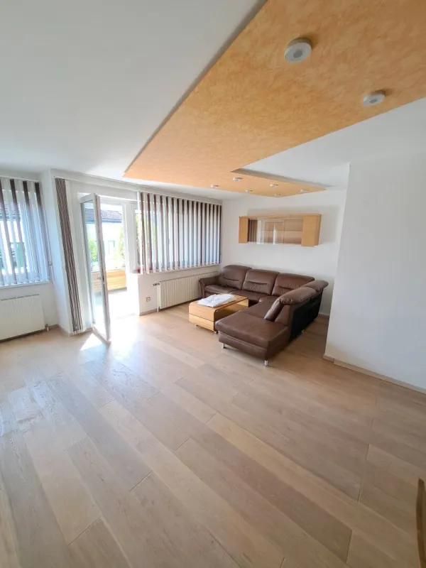 Herrlich helle 3 Zimmer Neubau-Wohnung mit viel Platz - Bild 1