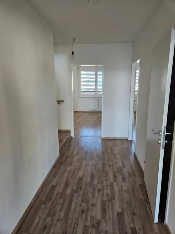 Unbefristete 4-Zimmer-Wohnung mit Loggia in Graz - Bild 1