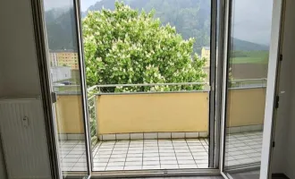 Unbefristete 2-Zimmer-Wohnung mit Balkon!