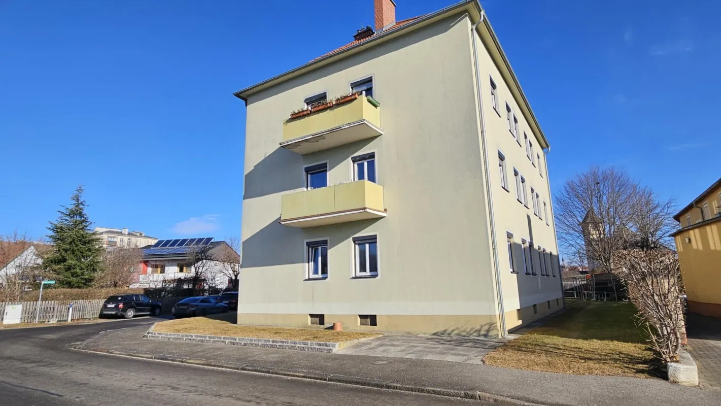 unbefristet | nette 2,5 Zimmer-Wohnung - Bild 1