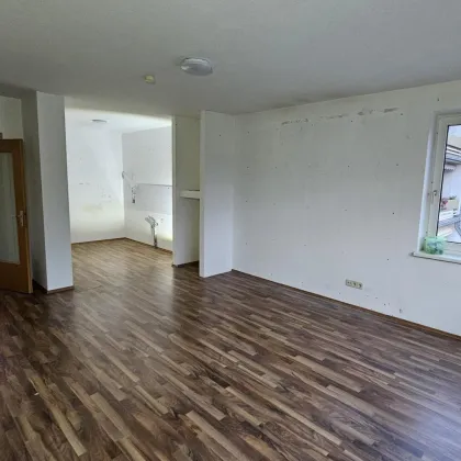 Gepflegte 3 Zimmer Wohnung mit schöner Küche & Stundungsvariante für Finanzierungsbeitrag! - Bild 3