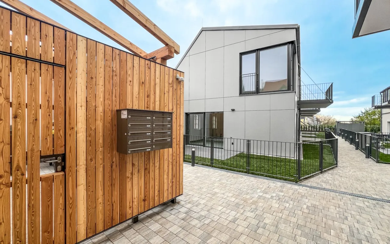 SOEBEN FERTIGGESTELLT - KREMSMÜNSTERHOF - 3-Zimmer Premium-Maisonette - Top 8 - Bild 1