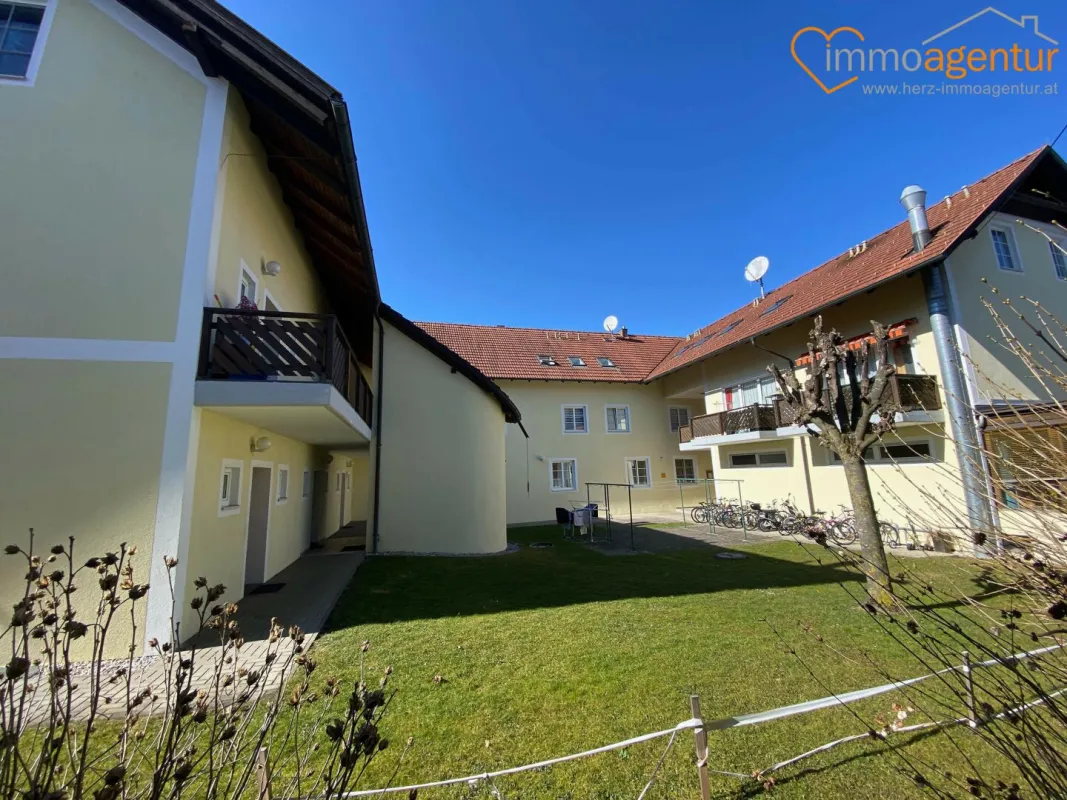 SATTLEDT ++TOP++ Zinshaus/ Renditeobjekt mit hohem Entwicklungspotential; 4,1% bis 4,8% MIT VIEL LUFT NACH OBEN! - Bild 1