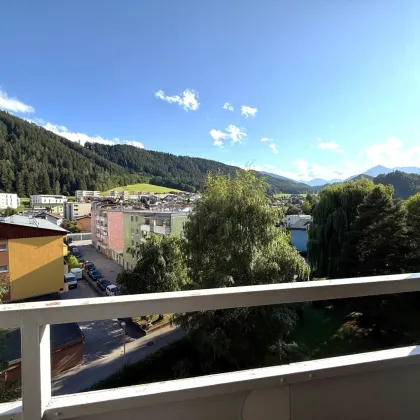 VÖLS: 4-Zimmer-Wohnung mit Loggia - Bild 2