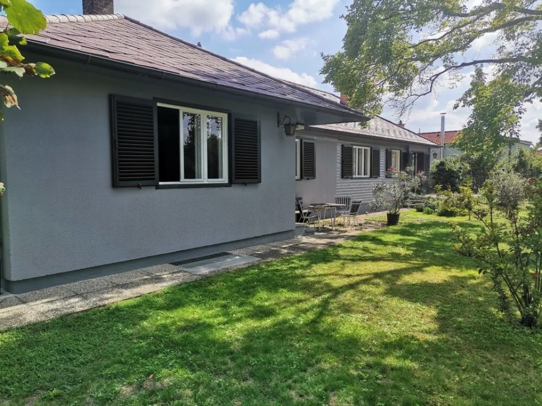 renovierter Bungalow mit Garten in Strasshof - Ihr Traumhaus für 550.000 €! - Bild 1