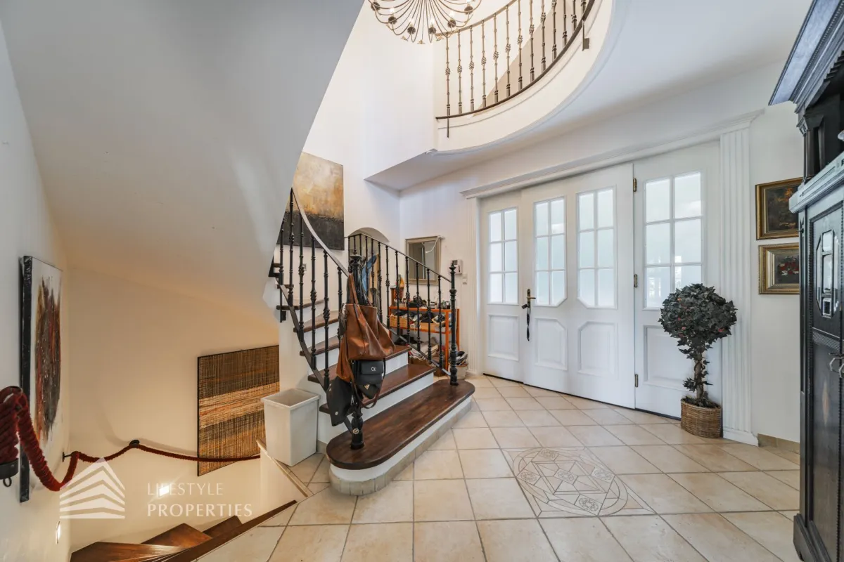 Wunderschöne Villa mit Pool und weitläufigem Grundstück, Nähe Pressbaum - Bild 1