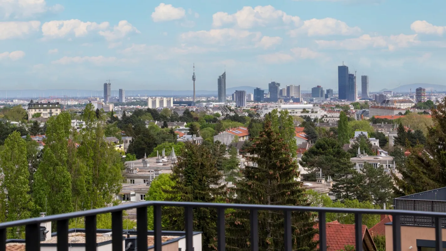 Quality Living mit Blick auf die Weinberge. - Bild 1