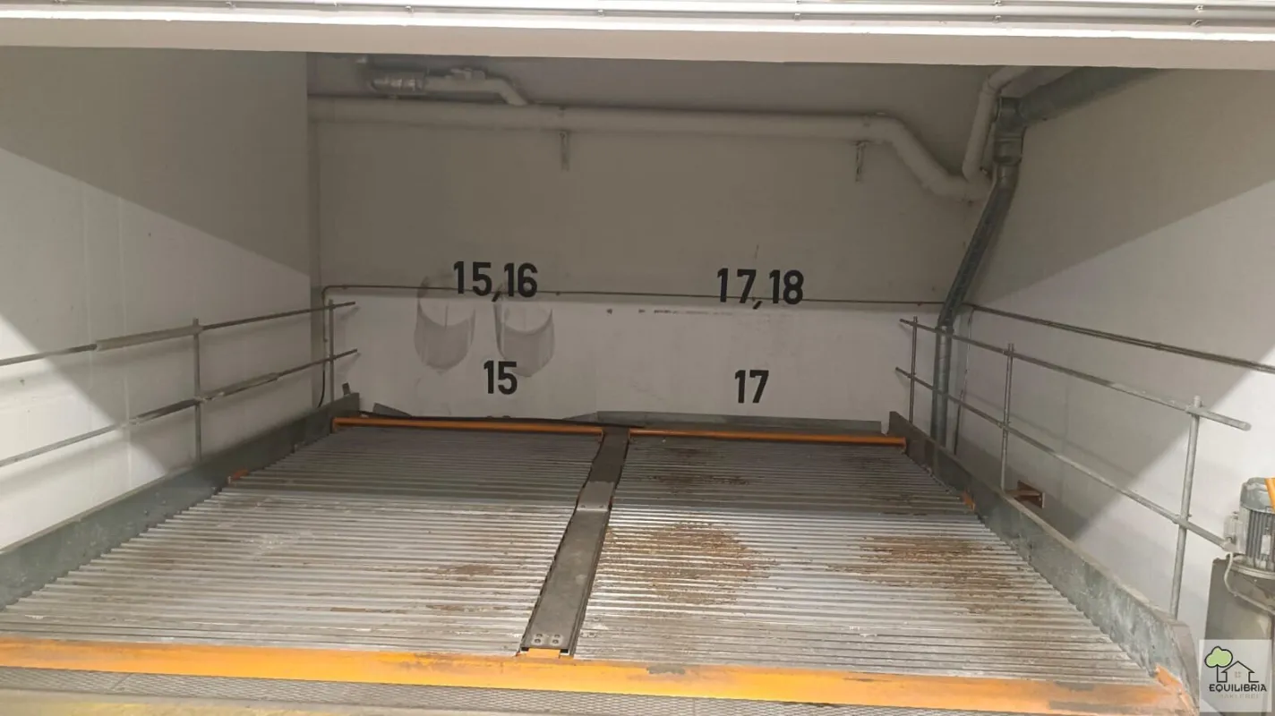 1190 - GÜNSTIGER PARKPLATZ NR. 16//20  AB SOFORT ZU MIETEN - Bild 1