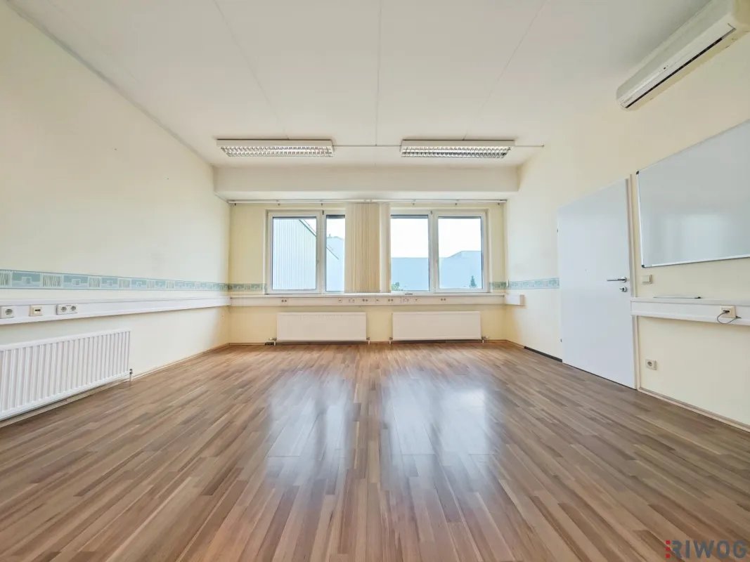 Helles Büro mit 113m² im IZ-Süd | Klima & Parkplätze | Teeküche - Bild 1