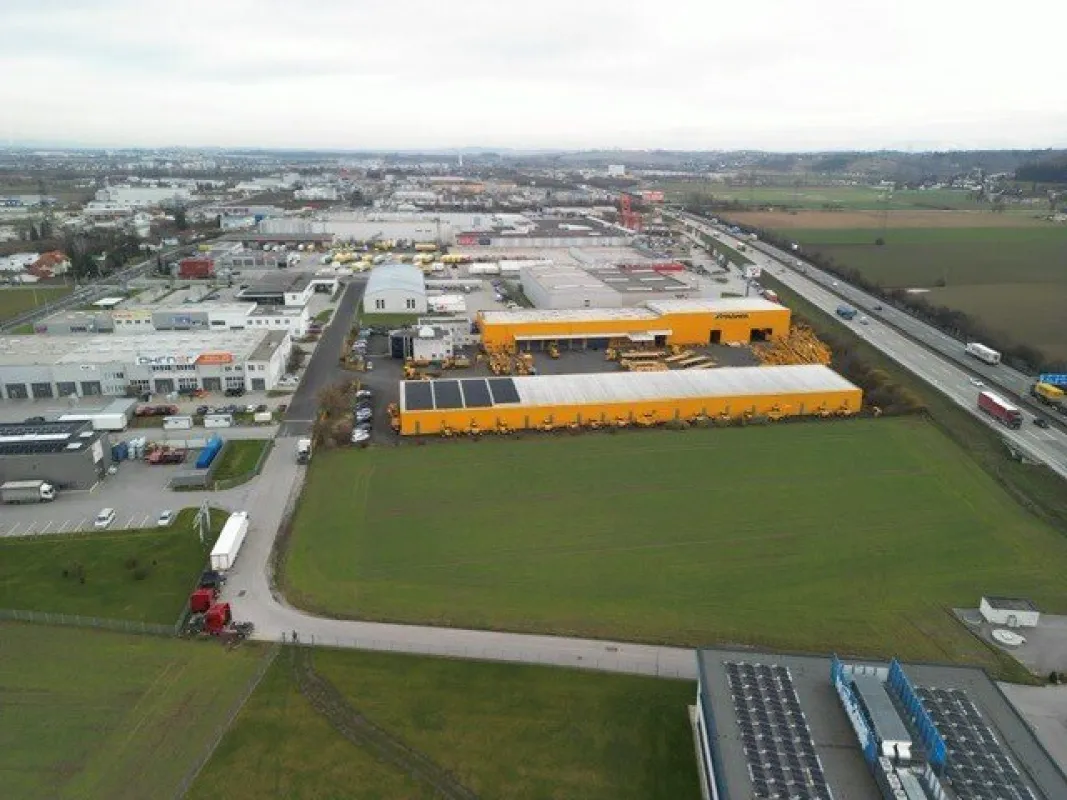 Ihre Werbung direkt an der Autobahn - Gewerbegrundstück - teilweise oder gänzlich zu pachten - Bild 1