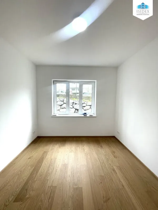 Top Sanierte 2-Zimmer-Wohnung mit Garten / Kleine Oase mitten in der Stadt - Erstbezug, - Bild 1