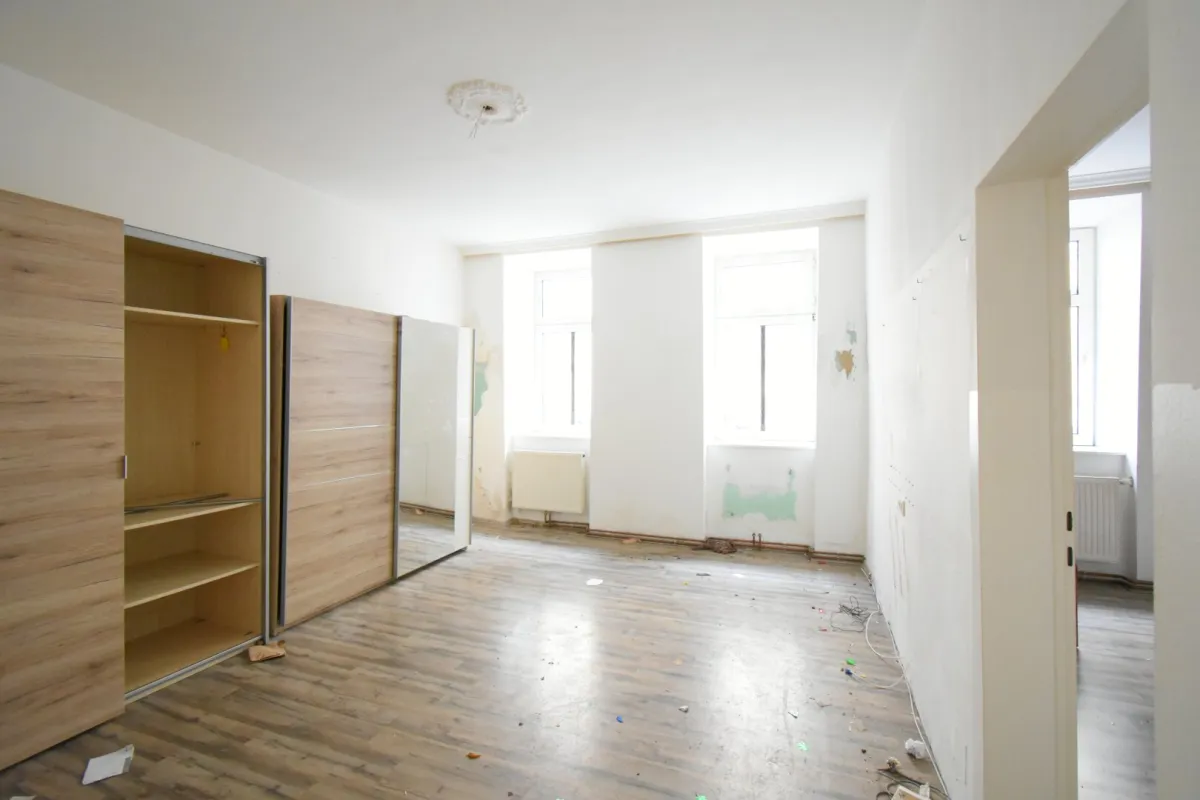++NEU++ sanierungsbedürftige 3-Zimmer Erdgeschoss-Wohnung nahe Augarten! - Bild 1