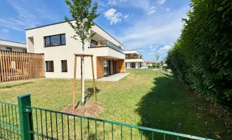 Über 260 m² Garten und Terrasse für Grünraum-Liebhaber - Nachhaltige Energienutzung - Fertigstellung demnächst!
