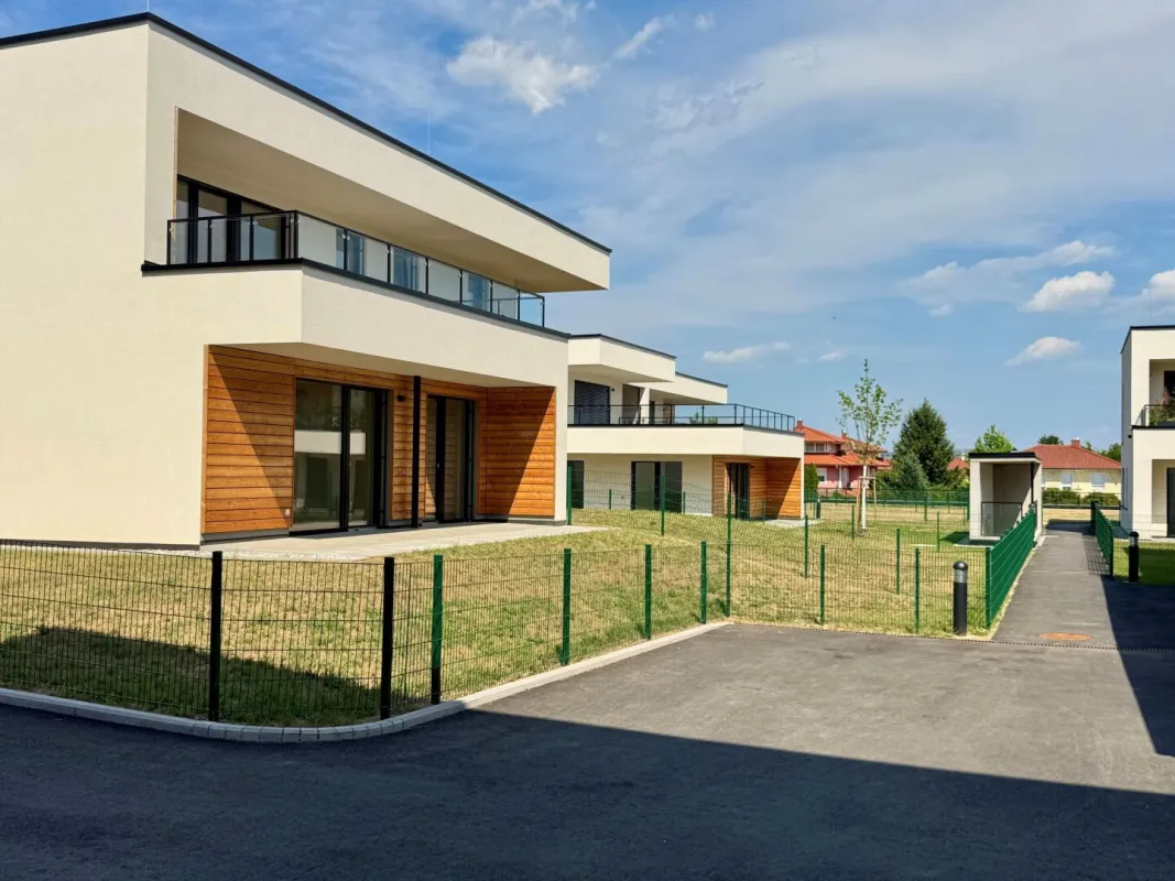 Familienfreundliche Erdgeschosswohnung mit Gartenparadies - Bild 1