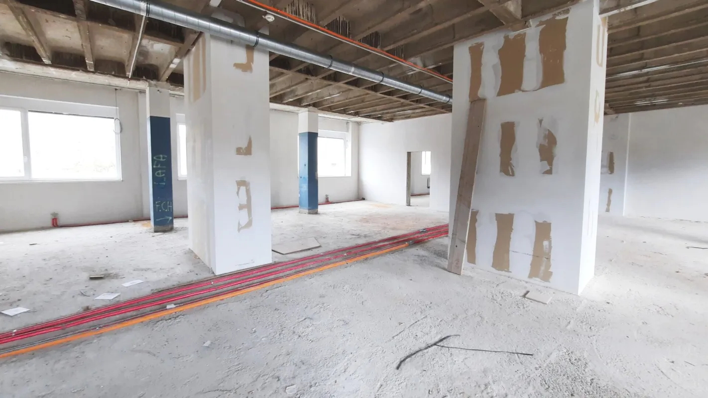 ERSTBEZUG – Gewerbefläche mit vielen Nutzungsmöglichkeiten - Bild 1