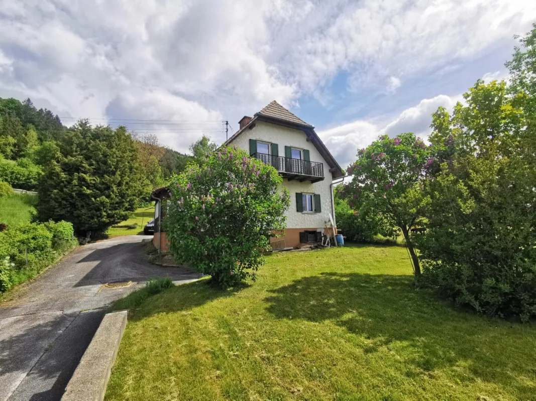 Einfamilienhaus am Sackgassenende in ganztags sonniger Aussichtslage - Bild 1