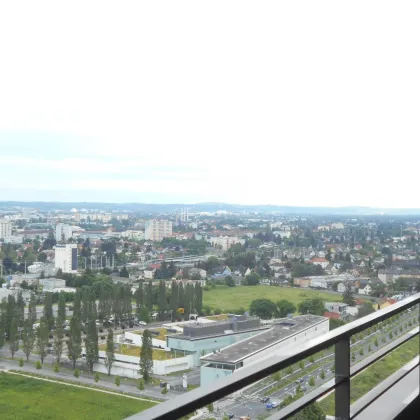 Q5 am PARK großartiger Ausblick 2ZI mit 12m² Ost/ Balkon - Bild 2