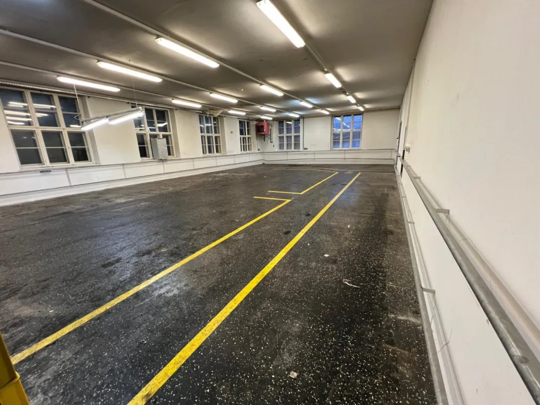 MIETE: günstige 200 m²  Halle - Produktionsfläche - Lagerfläche in Kramsach - Bild 1