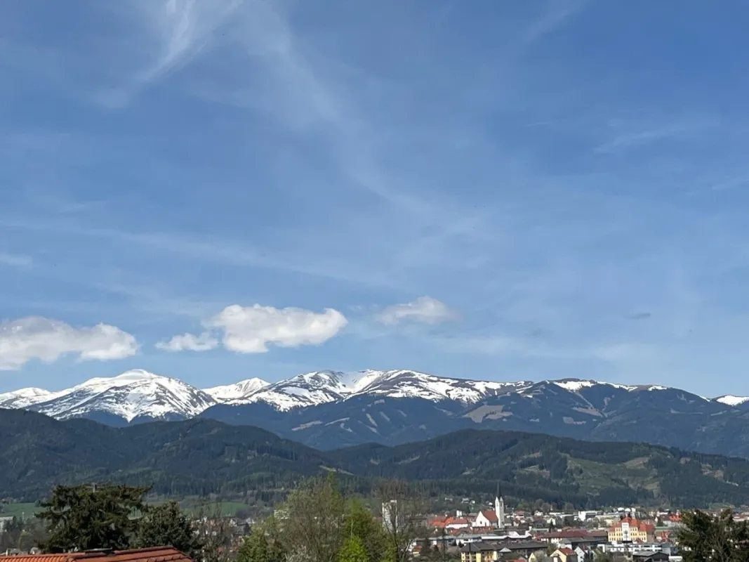 Baugrund im Grünen mit Bergblick - Bild 1