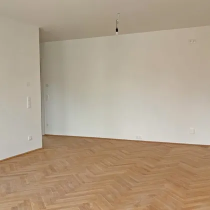 Moderne Architektur inmitten der Natur - Hochwertige Dachgeschoss 2-Zimmer Wohnung mit Balkon! - Bild 2