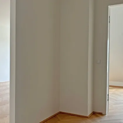 Moderne Architektur inmitten der Natur - Hochwertige Dachgeschoss 2-Zimmer Wohnung mit Balkon! - Bild 3