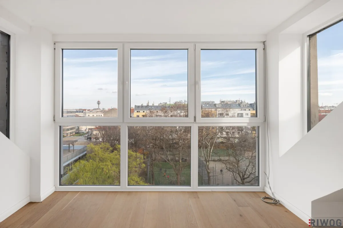 LOFT STYLE + PARK VIEW // ERSTBEZUG // DACHGESCHOSSWOHNUNG MIT 33,50m² TERRASSE  +  MODERNE MARKENKÜCHE MIT GERÄTEN // ERLACHPARK - Bild 1