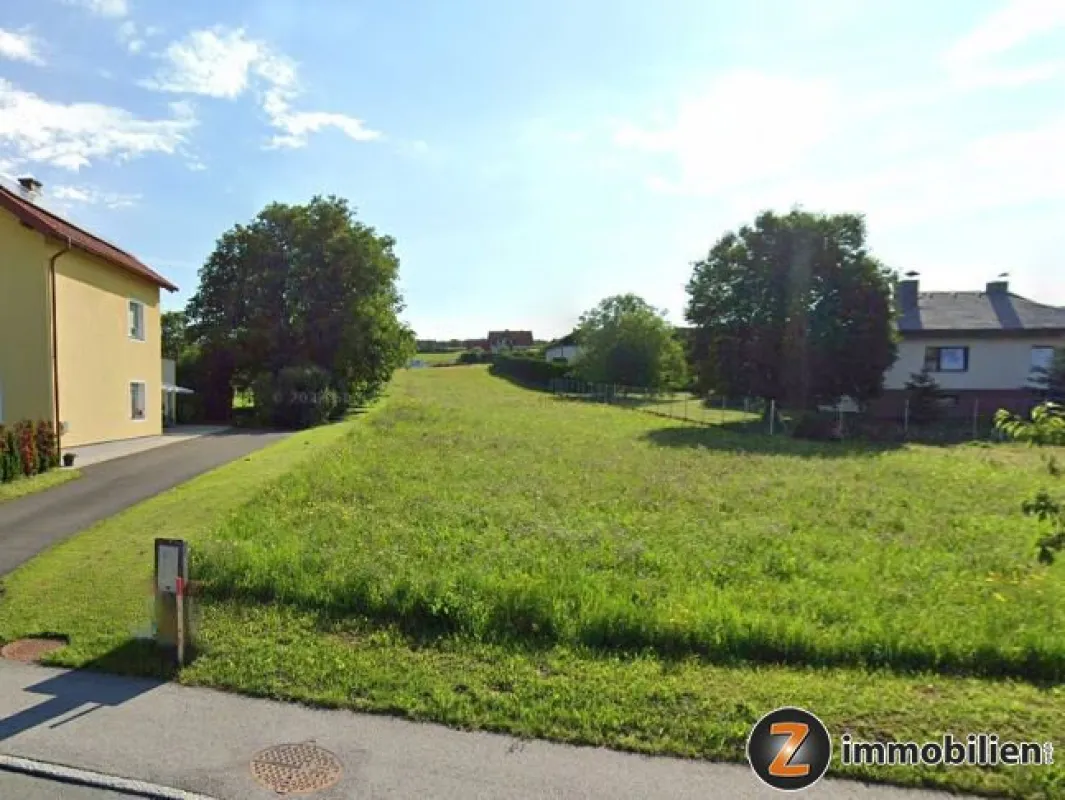 Sonniges Grundstück in zentraler Lage! - Bild 1