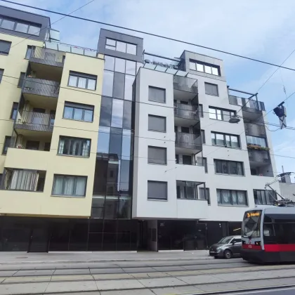 Parkplatz im Wohnhaus 400m von U1 Kagraner Platz - Bild 2
