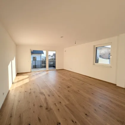 Bezugsfertig - großzügige 3 Zimmer Erstbezugs-Wohnung mit Balkon im Ortszentrum Hallwang! - Bild 2