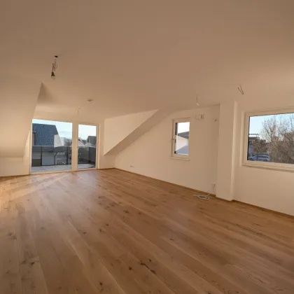 Bezugsfertig - ansprechende 3 Zimmer Erstbezugs-Dachgeschoss-Wohnung mit traumhaftem Ausblick im Ortszentrum Hallwang! - Bild 2